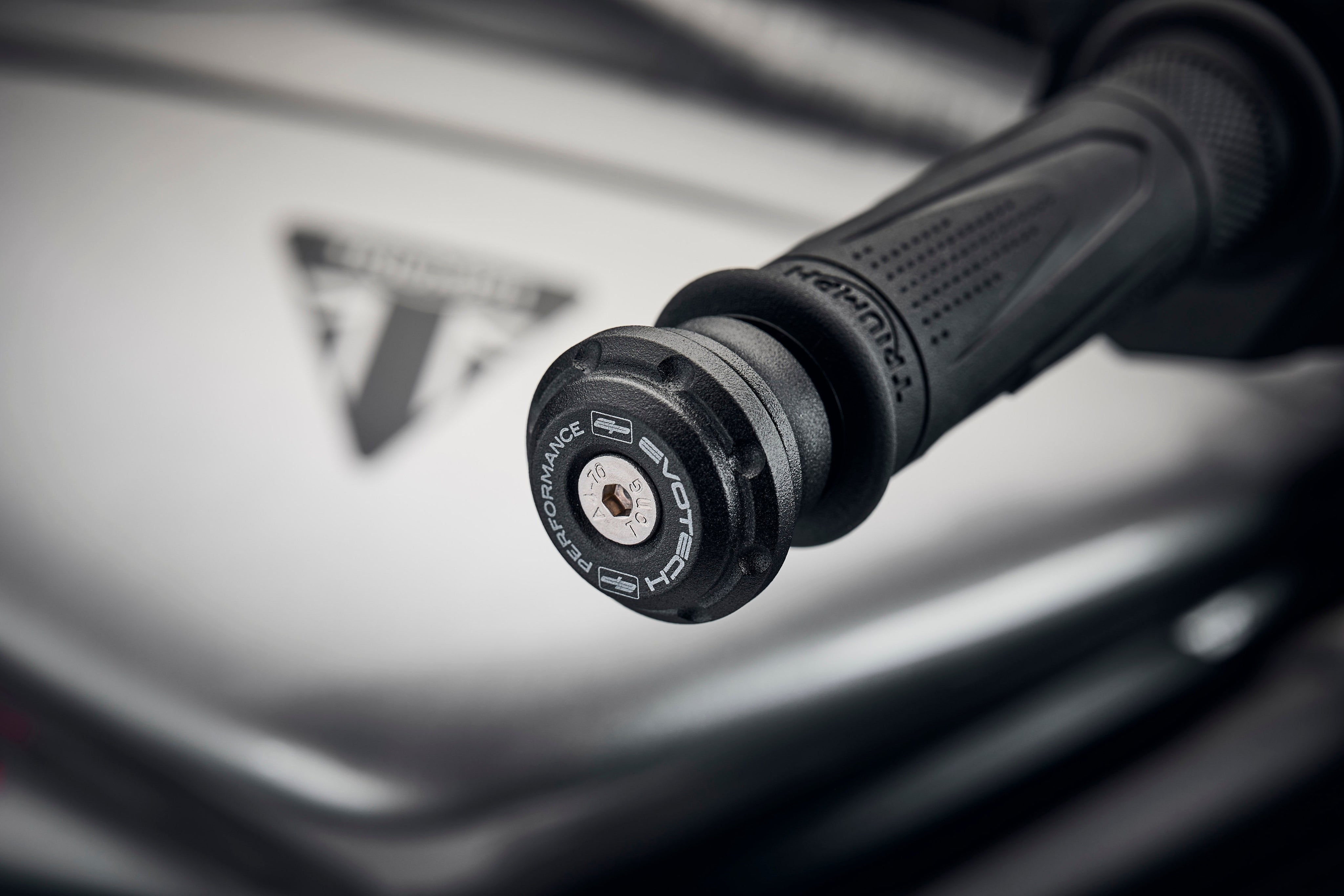 Evotech Bar End Weights (Non Bar End Mirror Version) - Triumph Speed Triple 1200 RS (2025+) - 3, PRN015509-015961-10