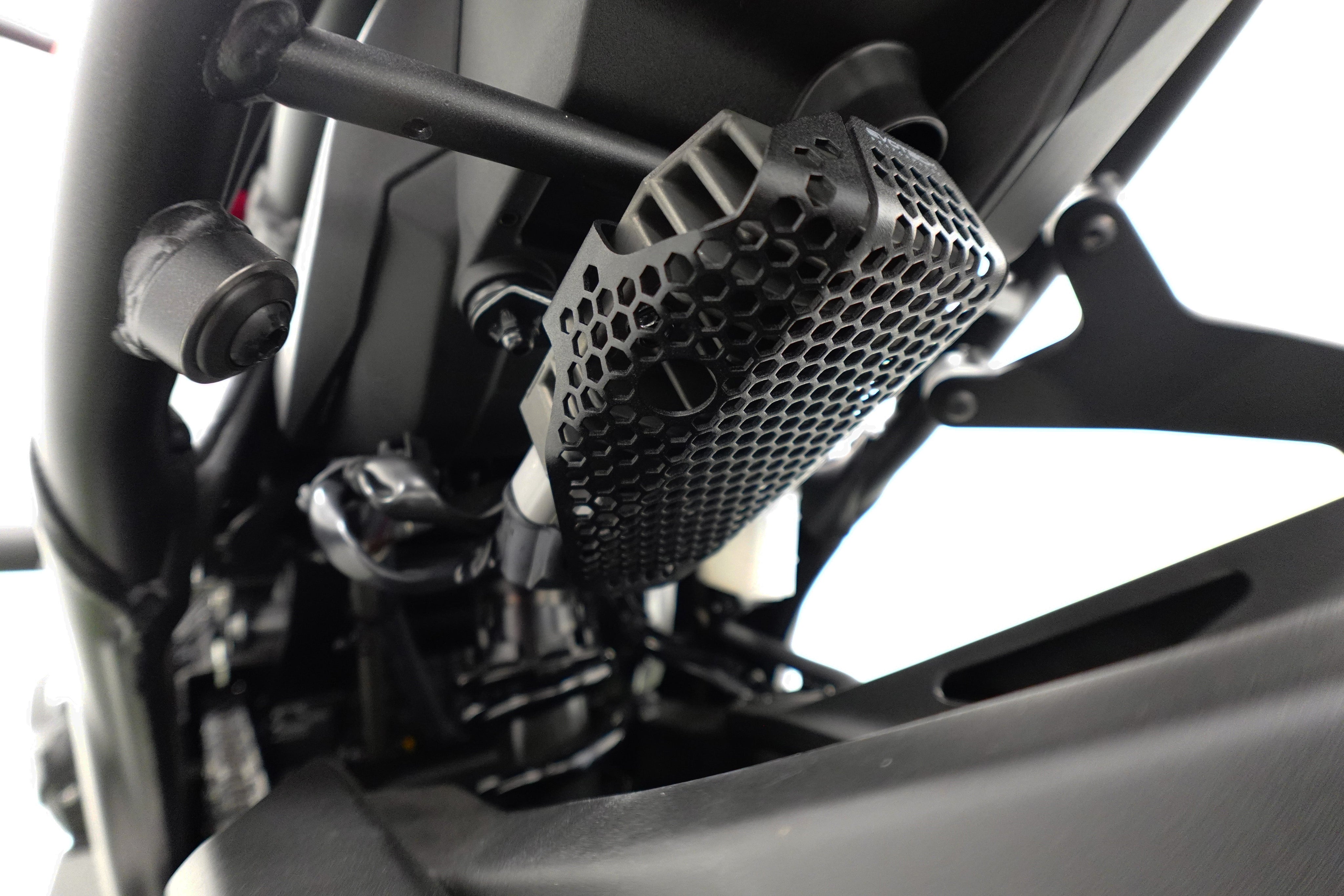 Evotech Rectifier Guard - Honda CB750 Hornet (2023+) - 2, PRN018056-03
