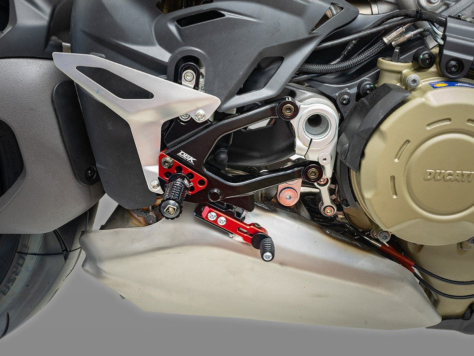 Ducati Streetfighter V4 2025 Adjustable Rearsets - DBK Special Parts - PRSFV402DA